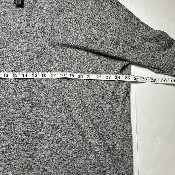MISS CHIEVOUS Long Sleeve Shirt Gray Women Size Large V-Neck Elongated Back Top - Picture 3 of 5